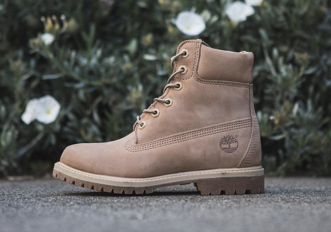 Womens Natural 6
